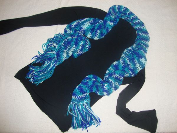 Cachecol tons de azul - torcido