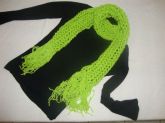 Cachecol verde com franjas